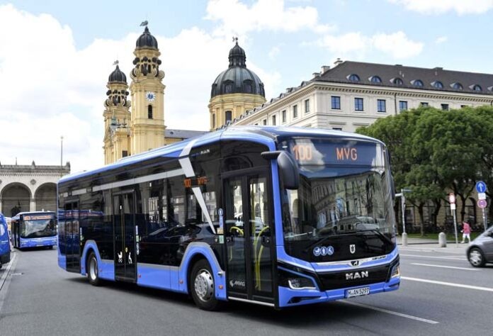 Neuer E-Bus im Testeinsatz auf der Linie 100