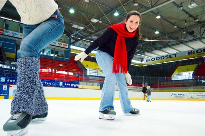 Das Olympia-Eissportzentrum und die SoccArena öffnen wieder!