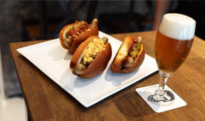 Neu in der Isarvorstadt: HopDog – Killer Hot Dogs & Damned Good Beer Neu in der Isarvorstadt: HopDog – Killer Hot Dogs & Damned Good Beer