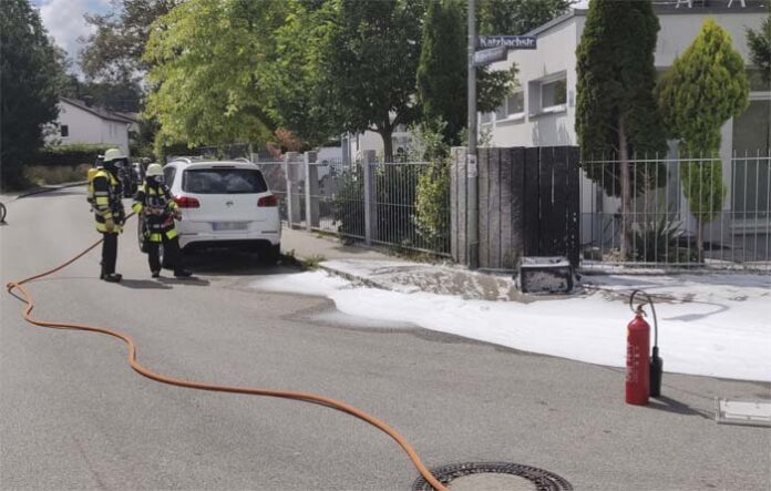 Forstenried: Stromkasten in Flammen - Bewohner ohne Strom