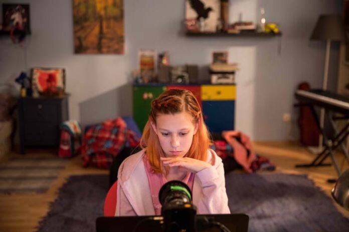 Ein Film, der aufrüttelt: Gefangen im Netz Ein Film, der aufrüttelt: Gefangen im Netz