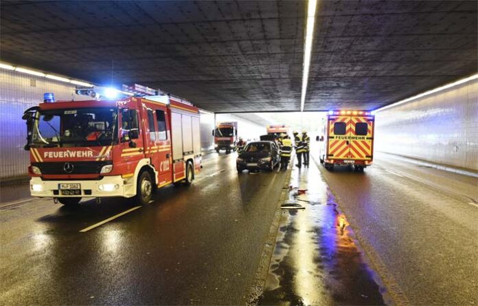 Auffahrunfall auf dem Mittleren Ring Auffahrunfall auf dem Mittleren Ring