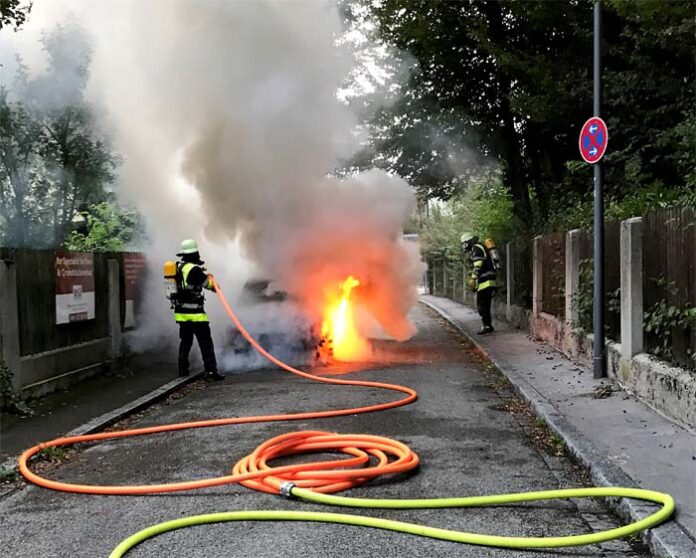 Laim: Enorme Rauchentwicklung im Wohngebiet