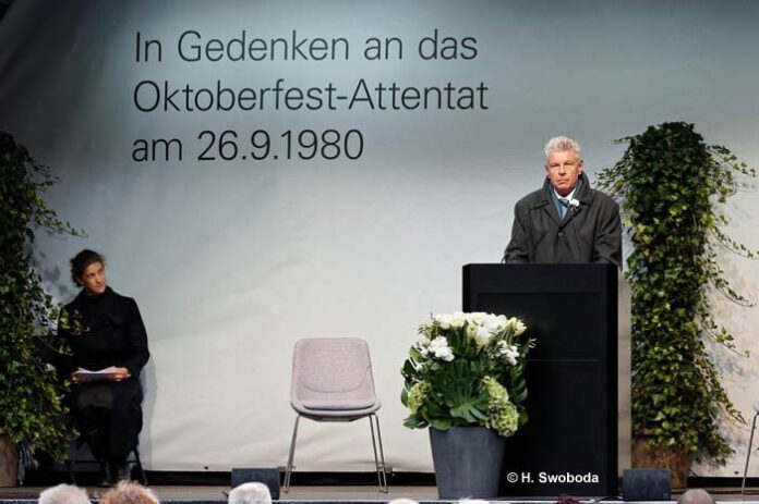 Zum 40. Jahrestag des Oktoberfestattentats: Dokumentation Oktoberfest-Attentat eröffnet Zum 40. Jahrestag des Oktoberfestattentats: Dokumentation Oktoberfest-Attentat eröffnet