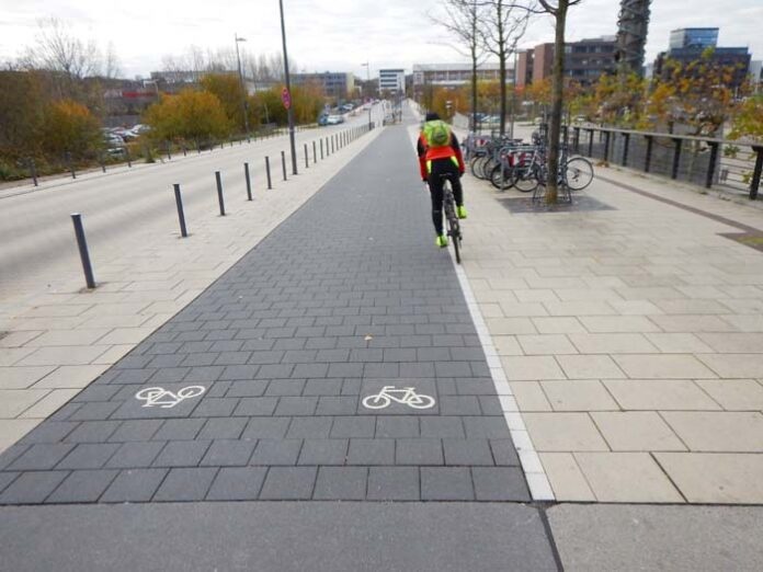 ADAC Test: Jeder dritte Radweg zu schmal ADAC Test: Jeder dritte Radweg zu schmal