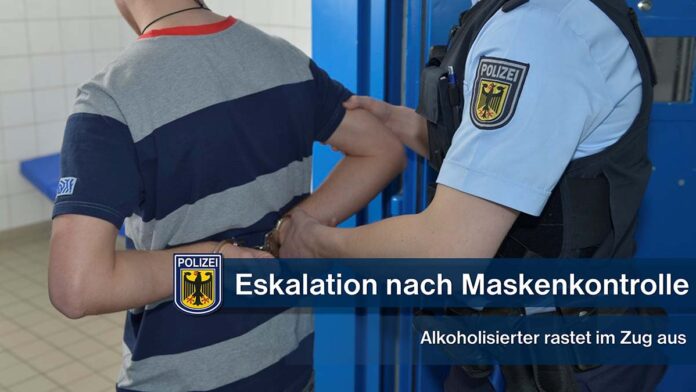 Eskalation nach Maskenkontrolle - Alkoholisierter rastet im Zug aus