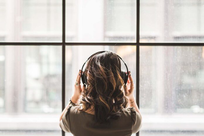 139 Milliarden Musik-Streams in 2020 - Neue Bestmarken an Heiligabend und Silvester 139 Milliarden Musik-Streams in 2020 - Neue Bestmarken an Heiligabend und Silvester