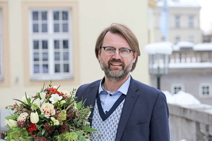 Florian Kraus zum neuen Stadtschulrat gewählt Florian Kraus zum neuen Stadtschulrat gewählt