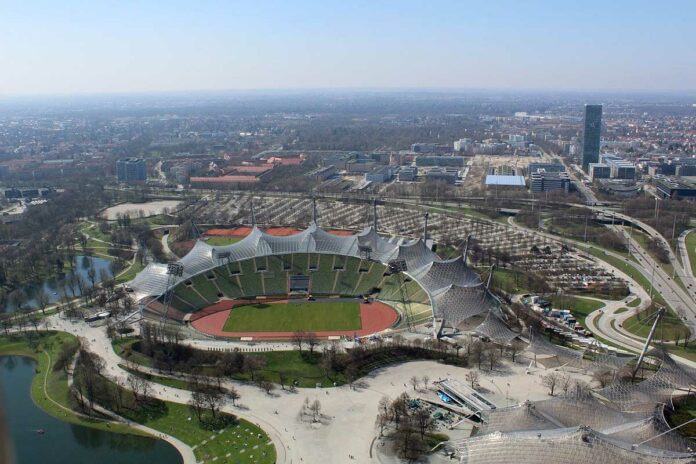 Stadt benennt Platz im Olympiapark nach Dr. Hans-Jochen Vogel Stadt benennt Platz im Olympiapark nach Dr. Hans-Jochen Vogel
