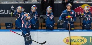 EHC Red Bulls gewinnen spannendes Duell gegen Schwenningen