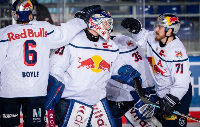 EHC Red Bull München: Sieg in Straubing