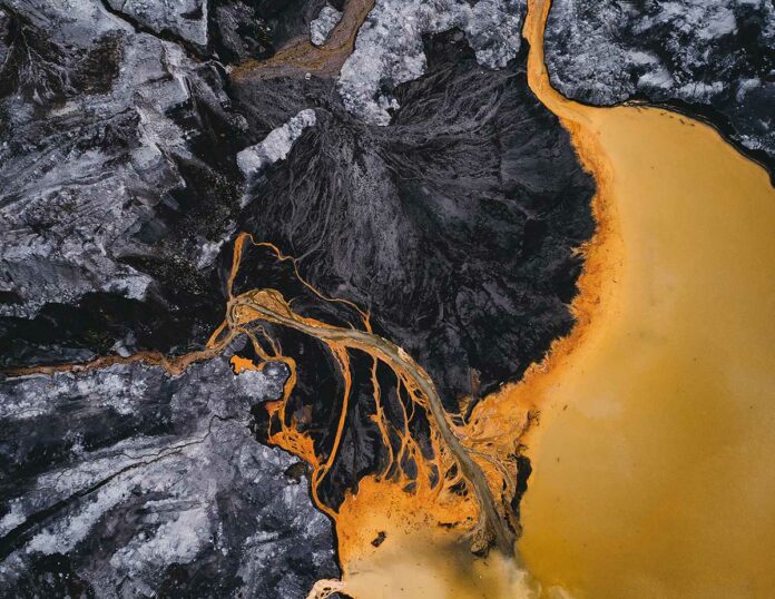 Neue Sonderausstellung in der Flugwerft Schleißheim: Morgen eröffnet HABITAT mit Luftbildern von Tom Hegen