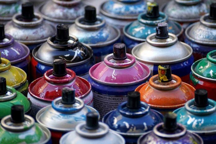 Mit Mikro und Spraydose gegen Rassismus: KJR-Aktionen zu den Internationalen Wochen gegen Rassismus Mit Mikro und Spraydose gegen Rassismus: KJR-Aktionen zu den Internationalen Wochen gegen Rassismus