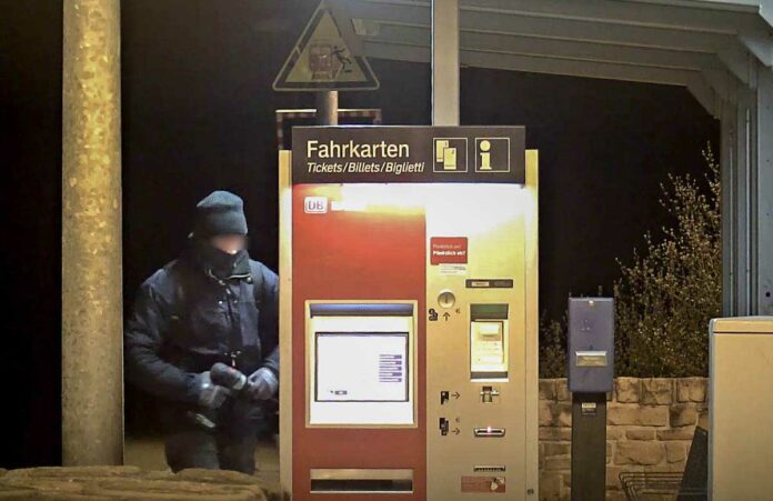 400.000 Euro Schaden bei über 60 Fahrausweisautomatenaufbrüchen verursacht 400.000 Euro Schaden bei über 60 Fahrausweisautomatenaufbrüchen verursacht