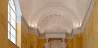 Gelbe Treppe in der Residenz München wieder eröffnet
