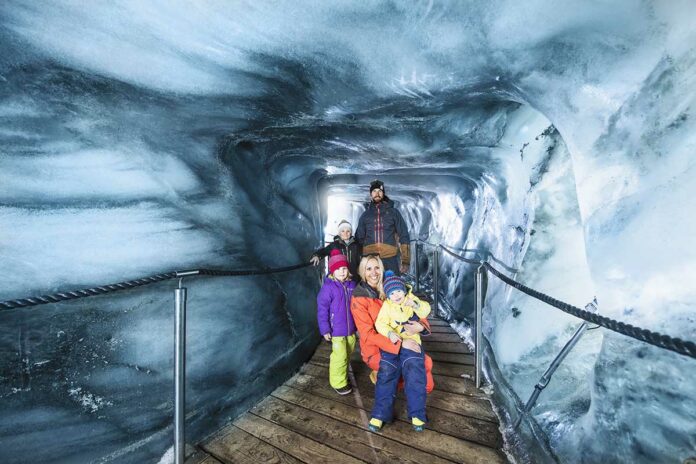 Abkühlung im Sommer gefällig? - Ab dem 03. Juli wartet das ewige Eis am Stubaier Gletscher Abkühlung im Sommer gefällig? - Ab dem 03. Juli wartet das ewige Eis am Stubaier Gletscher