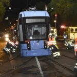 Maximilianstraße: Entgleiste Trambahn sorgt für zweistündigen Feuerwehreinsatz