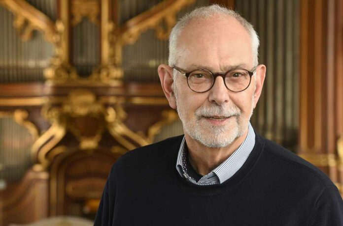 Orgelkonzert am 15. August mit Christoph Schoener in der Jesuitenkirche St. Michael München Orgelkonzert am 15. August mit Christoph Schoener in der Jesuitenkirche St. Michael München