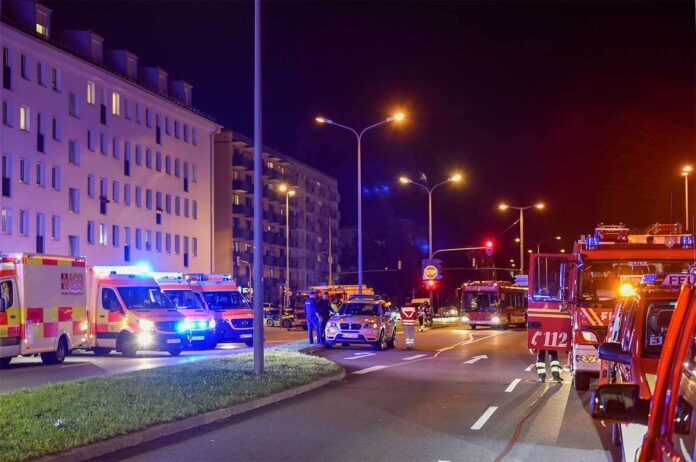 Milbertshofen: Vier Verletzte bei Wohnungsbrand Milbertshofen: Vier Verletzte bei Wohnungsbrand