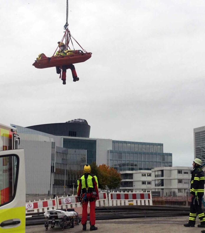 Betriebsunfall: Bauarbeiter schwer verletzt
