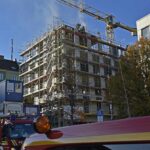 Sendling: Schalungsmaterial am Dach in Brand geraten