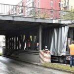 Werinherstraße: Zwei Lkw bleiben in Unterführung stecken