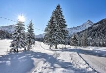 Grenzenloses Wintervergnügen in sechs Skigebieten