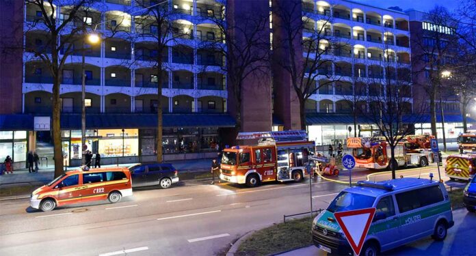 Au-Haidhausen: Starke Verrauchung nach Mülltonnenbrand