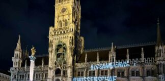 München sagt danke - Licht-Projektion am Rathaus