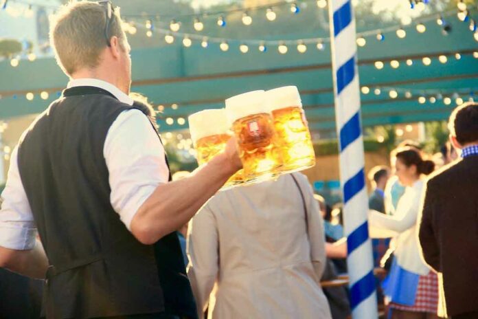 Wiesn-Wirte: Der Bierpreis orientiert sich an der Inflation Wiesn-Wirte: Der Bierpreis orientiert sich an der Inflation