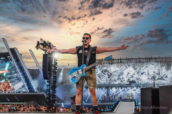 ANDREAS GABALIER Dirndl-Wahnsinn-Hulapalu! - Die Tour 2023 am 19.05.2023 in der Olympiahalle