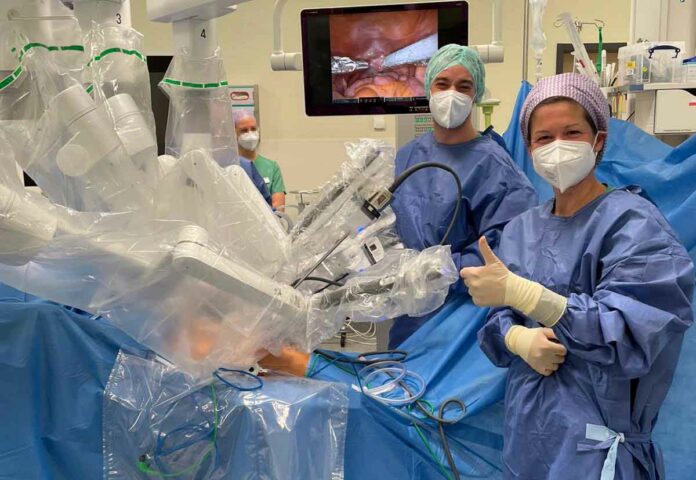 Neue Chefärztin und Roboter-Unterstützung im OP: Gynäkologie am Dachauer Klinikum bekommt doppelte Verstärkung