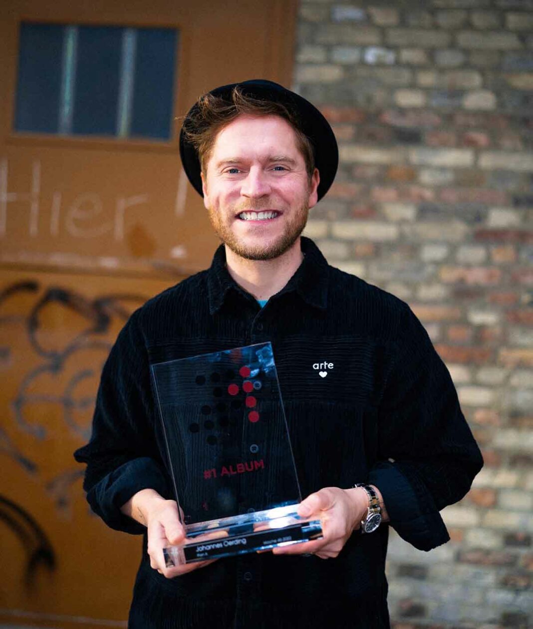  Offizielle Deutsche Charts: Johannes Oerding hat den Hut auf 