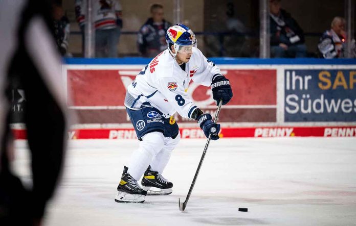 Siebter DEL-Sieg in Folge: Souveräne Red Bulls gewinnen auch in Iserlohn Siebter DEL-Sieg in Folge: Souveräne Red Bulls gewinnen auch in Iserlohn