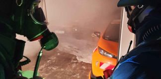 Sendling: Pkw-Brand in Garage