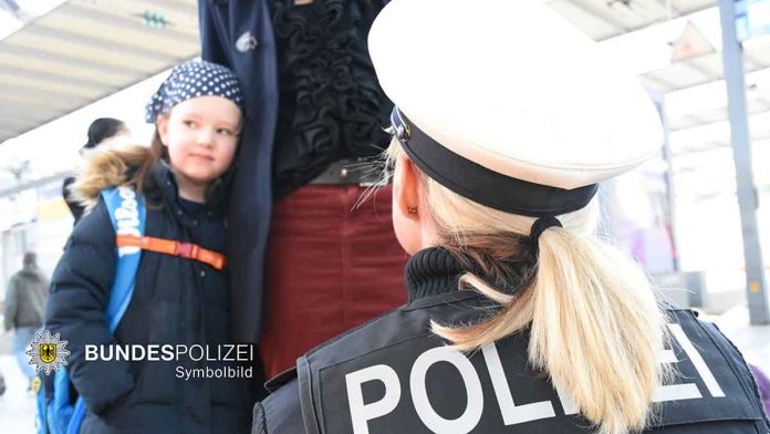 12-Jährige aus Österreich aufgegriffen - Bundespolizei übergibt abgängiges Kind