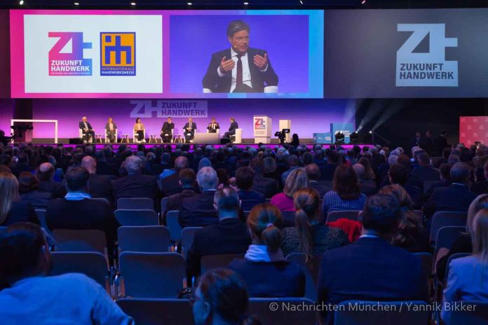 Habeck eröffnet die Internationale Handwerksmesse 2023 in München Habeck eröffnet die Internationale Handwerksmesse 2023 in München
