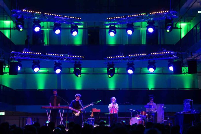 Isarflux Festival 2023 im Gasteig HP8 - Ostern mit Post-Punk und Pop Isarflux Festival 2023 im Gasteig HP8 - Ostern mit Post-Punk und Pop