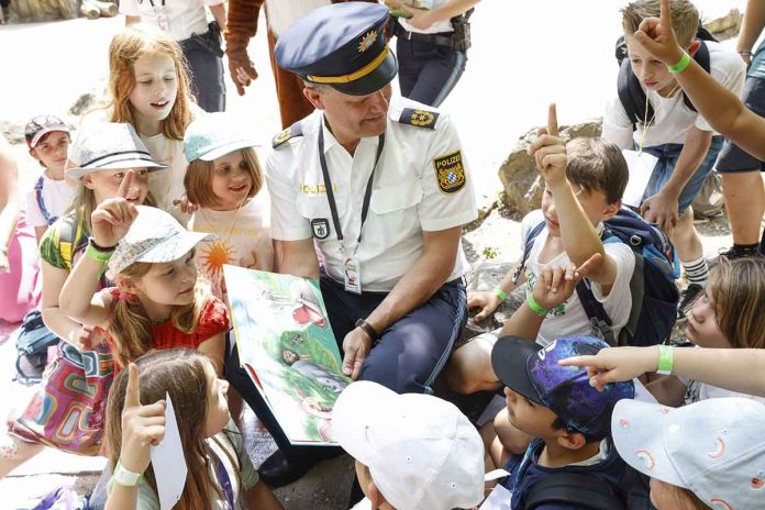 Lesefüchse e.V. initiiert 15. Lesefest und ist dafür zu Gast im Tierpark Hellabrunn