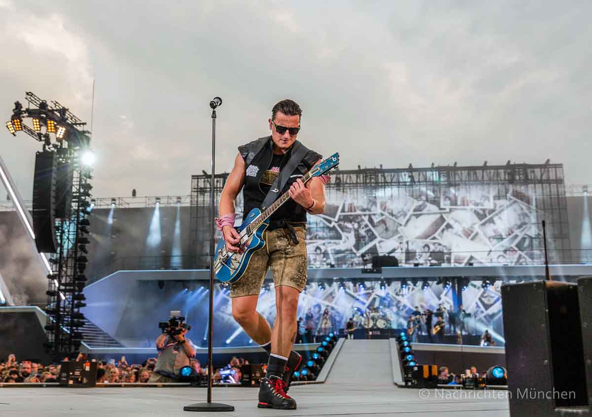 Volks-Rock’n’Roller Andreas Gabalier mit seinem neuen Lied „Superstar“ am 22.06.2024 im Olympiastadion München