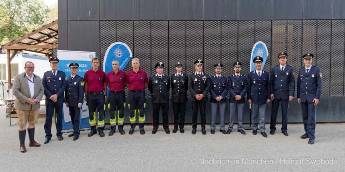 Italienischen Polizisten auf dem Oktoberfest vorgestellt Italienischen Polizisten auf dem Oktoberfest vorgestellt
