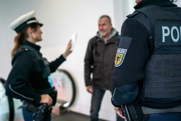 Drei Schleusungen am Flughafen München aufgedeckt Drei Schleusungen am Flughafen München aufgedeckt