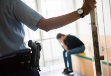 Vergangenes Drogenproblem holt Frau am Flughafen München ein - 18.000 Euro werden fällig