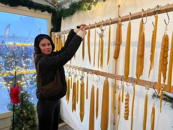Traditionelles BRK-Kerzenziehen - Auszeit am Wintertollwood