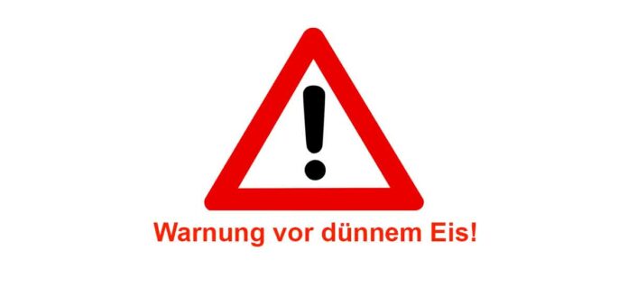 Warnhinweis zu Eisflächen!