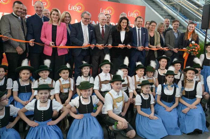 Bayerns größte Reise- und Freizeitmesse - Tourismusministerin Kaniber eröffnet Messe f.re.e 2024 Bayerns größte Reise- und Freizeitmesse - Tourismusministerin Kaniber eröffnet Messe f.re.e 2024