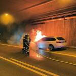 BMW brennt im Allacher Tunnel