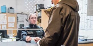 Kameras im Wert von 25.000 Euro gestohlen - Trickdiebe schlagen in Münchner S-Bahnstation zu