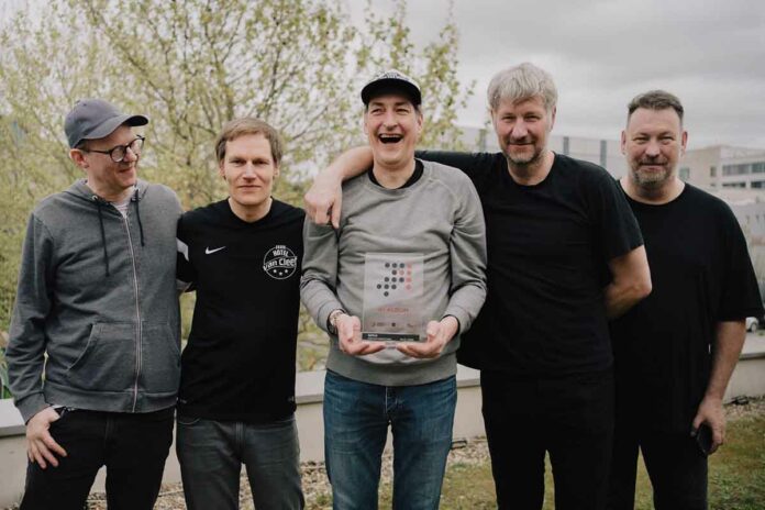 Kettcar erstmals auf Platz 1 der Offiziellen Deutschen Charts Kettcar erstmals auf Platz 1 der Offiziellen Deutschen Charts