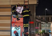 Feuerwehr steigt in Sparkasse ein - Allach